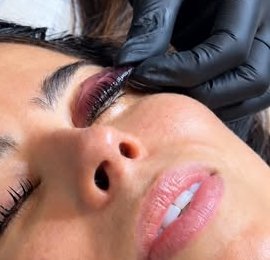 Lash lift treatment in progress